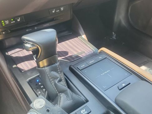 Used 2021 Lexus ES 300h w/ Premium Package FWD image 15