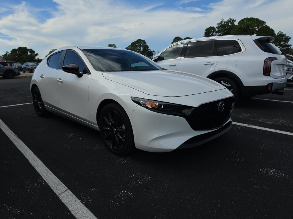 Used 2026 MAZDA MAZDA3 Carbon AWD/4WD image 2