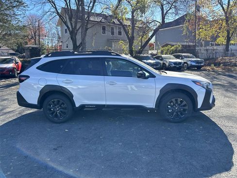 New 2025 Subaru Outback Onyx Edition image 4