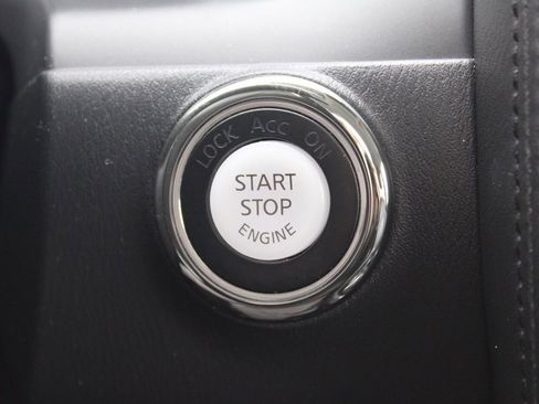 Used 2021 Nissan Armada SV image 29