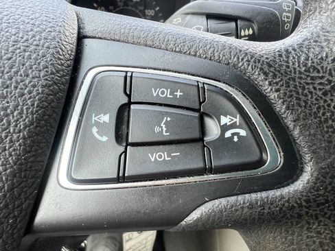 Used 2017 Ford Focus SE image 19