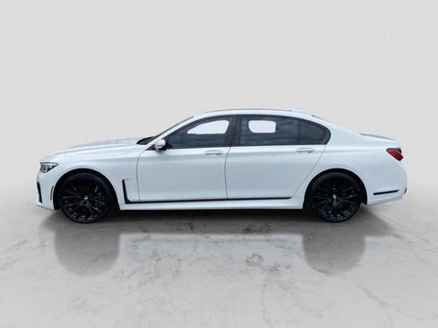 Used 2022 BMW 750i xDrive w/ Executive Package AWD/4WD image 2