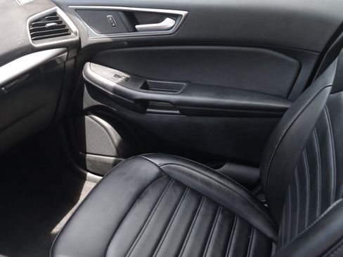 Used 2024 Ford Edge SEL AWD/4WD image 10