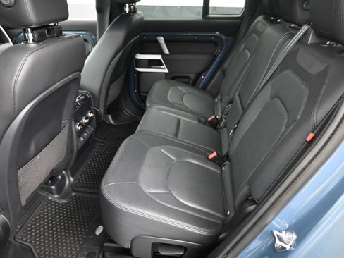 Certified 2023 Land Rover Defender 110 X-Dynamic SE image 6