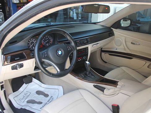 Used 2010 BMW 328i Coupe RWD image 25