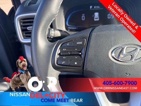 Used 2025 Hyundai Venue SEL FWD image 22