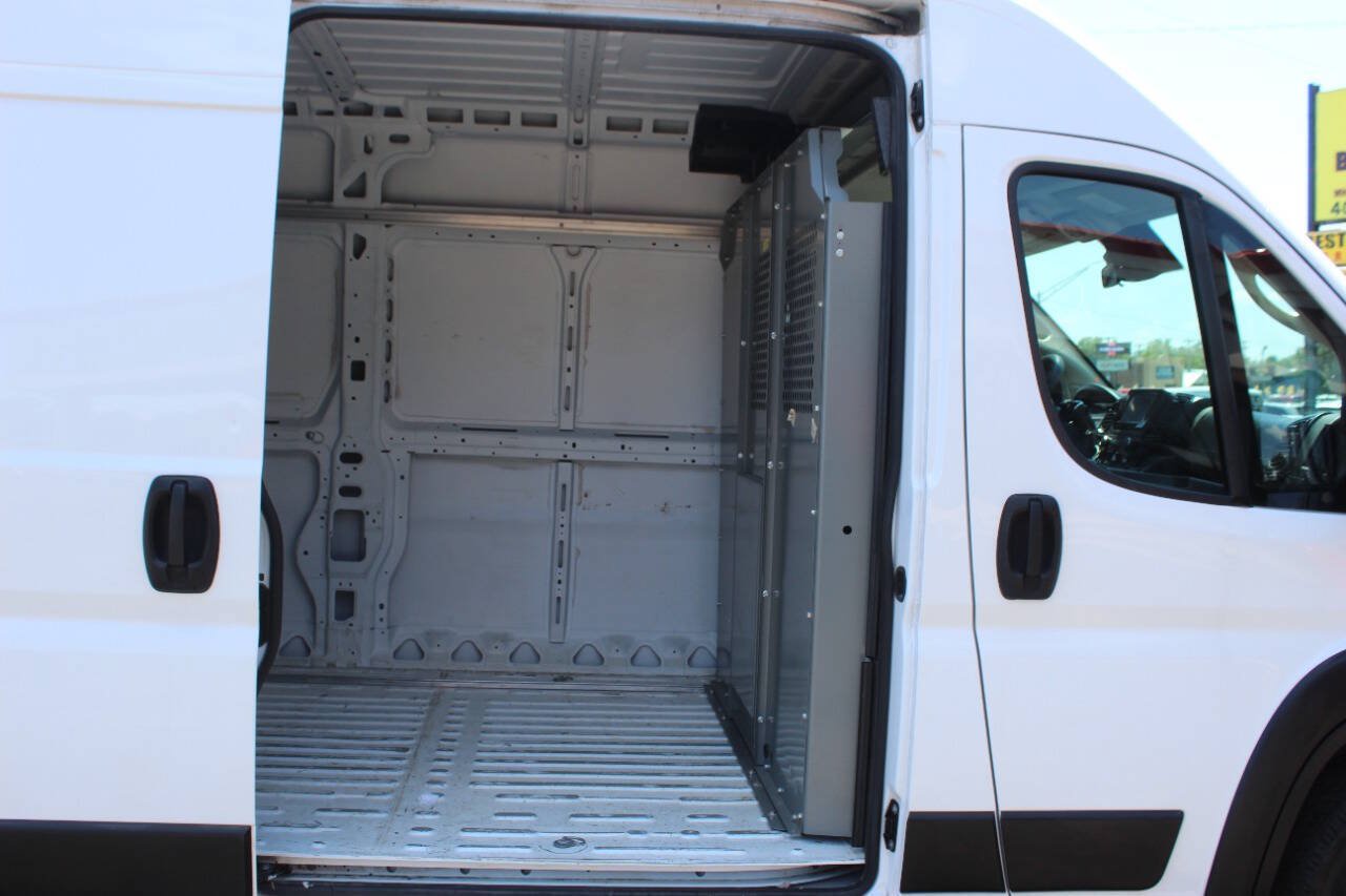 Used 2023 RAM ProMaster 2500 FWD image 13