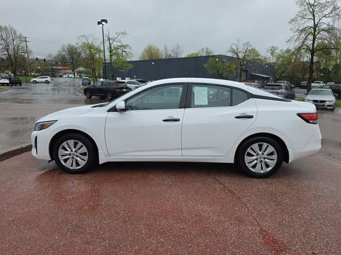 Used 2025 Nissan Sentra S FWD image 2