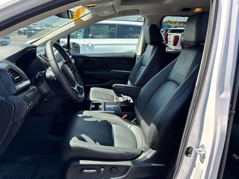 Used 2025 Honda Odyssey EX-L image 16