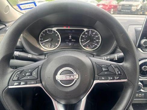 Used 2024 Nissan Sentra SV FWD image 14