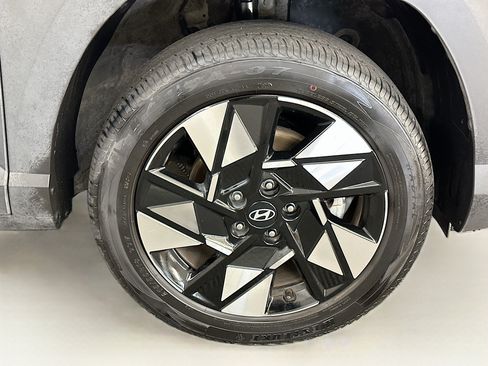 Used 2024 Hyundai Kona SEL AWD/4WD image 35