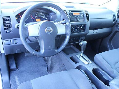 Used 2013 Nissan Frontier S image 11