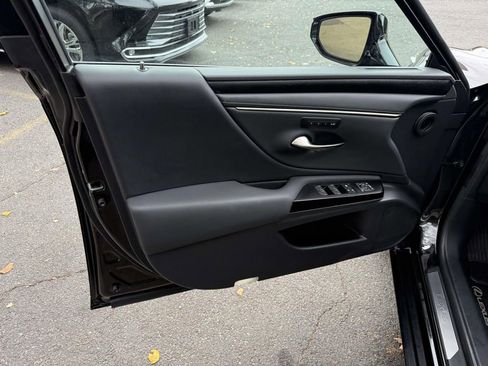 Used 2023 Lexus ES 350 Premium image 13