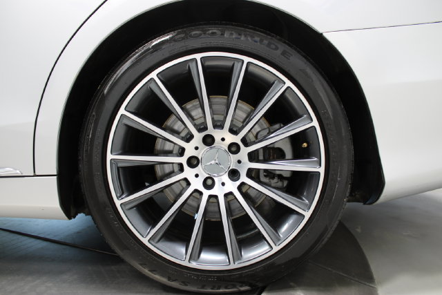 Used 2015 Mercedes-Benz S 550 4MATIC Sedan image 31