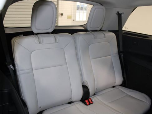 New 2026 Lincoln Aviator 2WD w/ Jet Appearance Package image 33