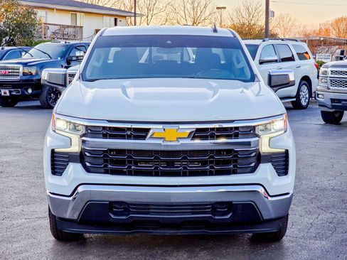 Used 2023 Chevrolet Silverado 1500 LT w/ Convenience Package II image 4