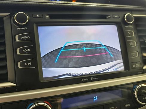 Used 2015 Toyota Highlander XLE AWD/4WD image 38