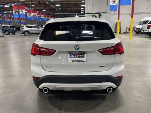 Used 2022 BMW X1 xDrive28i w/ Convenience Package AWD/4WD image 4