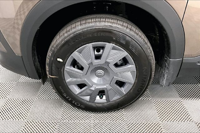 New 2027 Nissan Kicks S FWD image 12