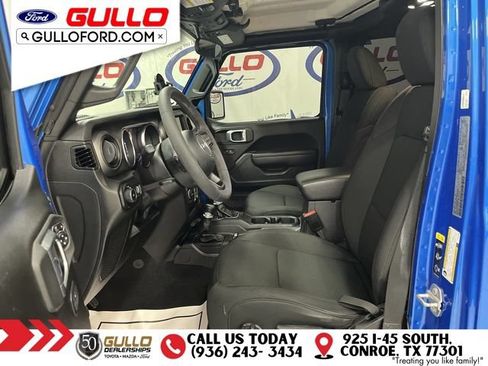 Used 2023 Jeep Wrangler Unlimited Sport AWD/4WD image 27