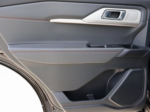 New 2026 Ford Explorer Active AWD/4WD image 18