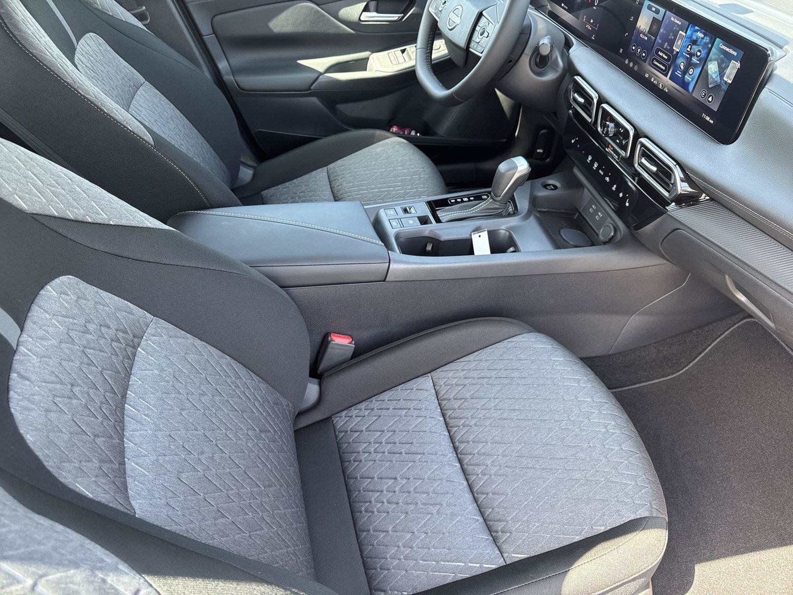 New 2027 Nissan Sentra SV w/ SV Convenience Package FWD image 27