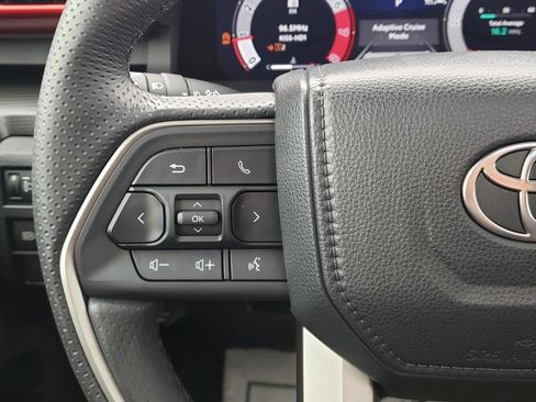 Used 2025 Toyota 4Runner Limited image 30