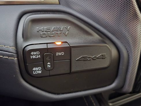 Used 2023 RAM 3500 Limited AWD/4WD image 28