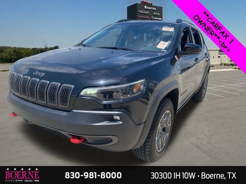 Used 2022 Jeep Cherokee Trailhawk image 4