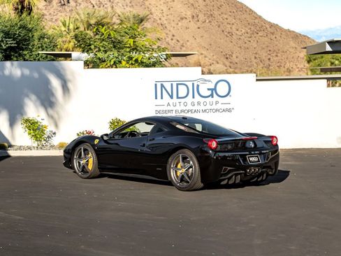 Used 2011 Ferrari 458 Italia Coupe image 9