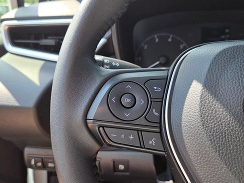 Certified 2025 Toyota Corolla SE FWD image 21