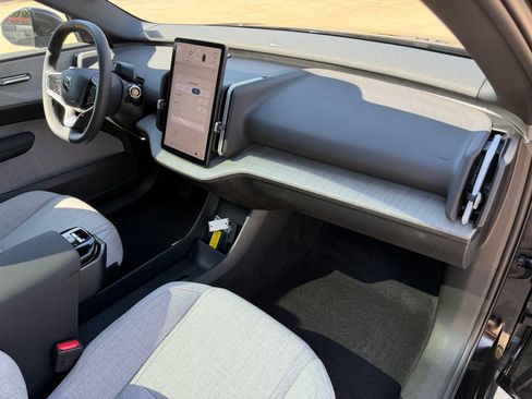 Certified 2025 Volvo EX30 Ultra w/ Climate Package AWD/4WD image 21