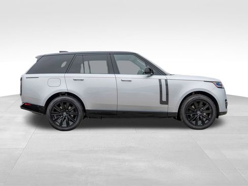 New 2025 Land Rover Range Rover SE image 8
