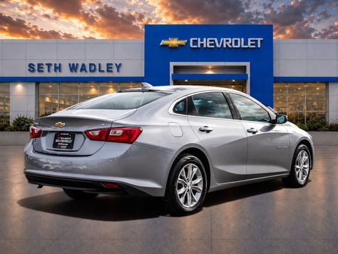 Used 2025 Chevrolet Malibu LT FWD image 7