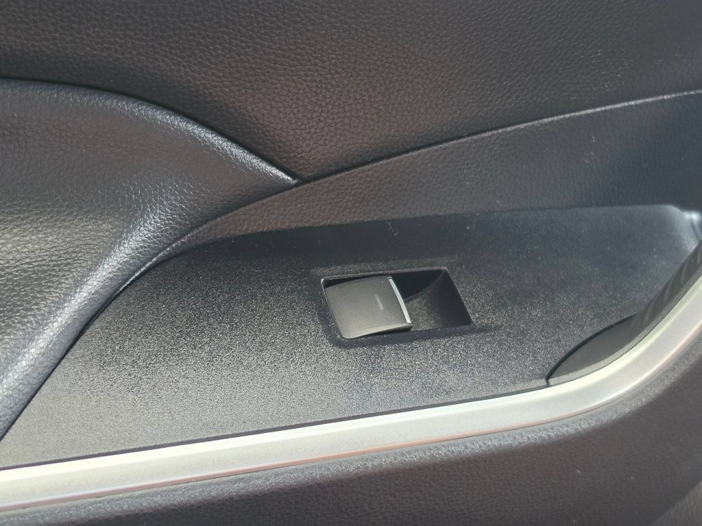 Used 2023 Toyota RAV4 XLE FWD image 12