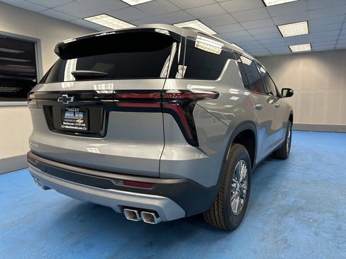 New 2026 Chevrolet Traverse LT w/ LPO, Floor Liner Package image 3