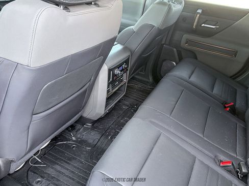 Used 2025 GMC Hummer EV 2X image 39