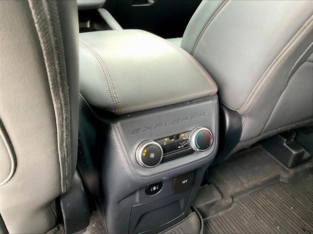 Used 2025 Ford Explorer Active w/ Active Comfort Package RWD image 21