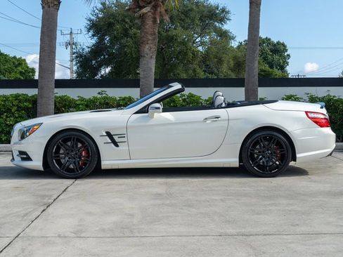 Used 2015 Mercedes-Benz SL 550 image 4