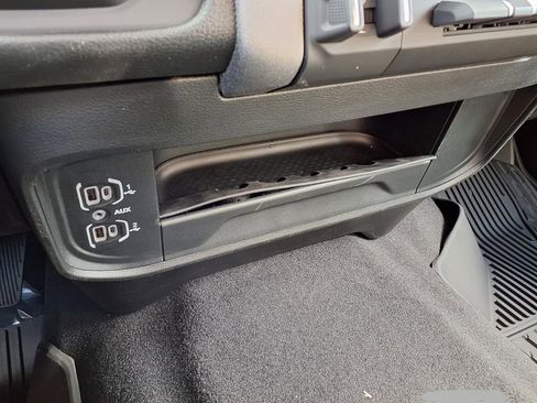 New 2026 RAM 2500 Tradesman AWD/4WD image 10