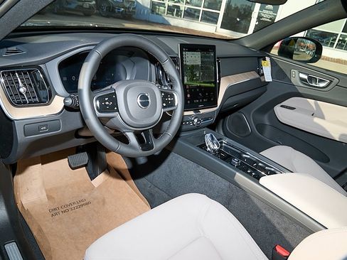 New 2026 Volvo XC60 B5 Plus w/ Climate Package image 12