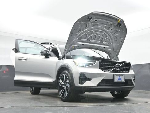 Used 2023 Volvo XC40 B5 Ultimate w/ Protection Package Premier AWD/4WD image 51