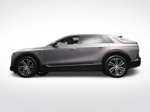 Certified 2025 Cadillac Lyriq Luxury AWD/4WD image 25