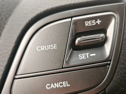 Used 2018 Hyundai Santa Fe Sport w/ 2.4L Value Package 02 AWD/4WD image 10