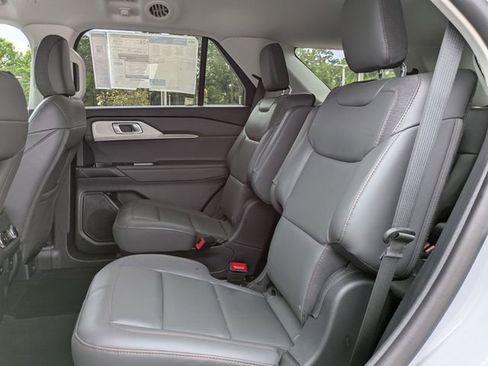 Certified 2026 Ford Explorer Active w/ Active Comfort Package RWD image 14