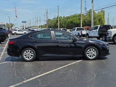 Used 2025 Toyota Camry LE w/ Convenience Package FWD image 2