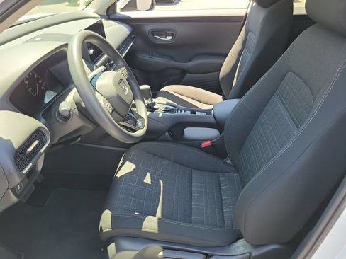 Certified 2027 Honda HR-V LX image 17