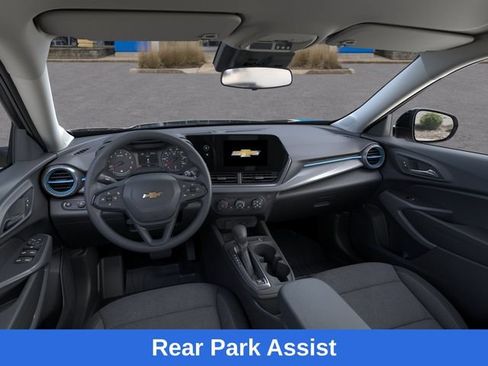 New 2026 Chevrolet Trax LS w/ LS Convenience Package FWD image 16