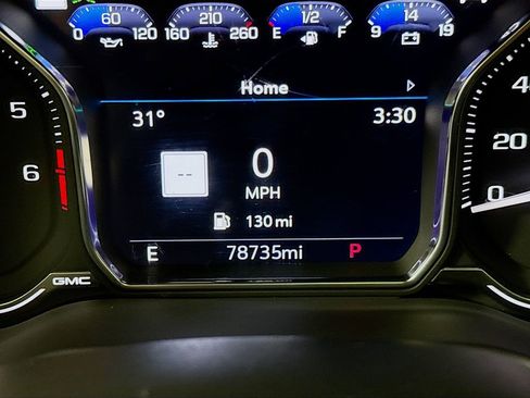 Used 2021 GMC Yukon Denali w/ Denali Premium Package image 12