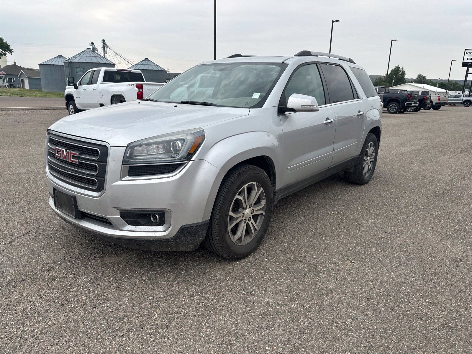 Used 2016 GMC Acadia SLT AWD/4WD image 3